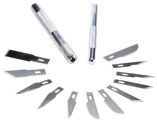 Набор из 2-х ножей с 12 лезвиями для мелких работ в пластиковом кейсе (STHT0-73872)