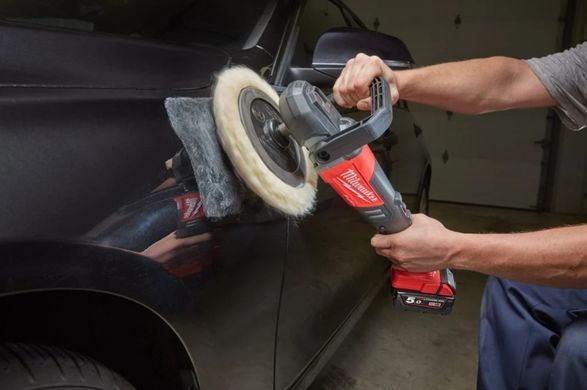 Машина полірувальна кутова акумуляторна безщіткова MILWAUKEE M18 FAP180-0, діаметр 180мм (полірувальна платформа, пилезахисний е