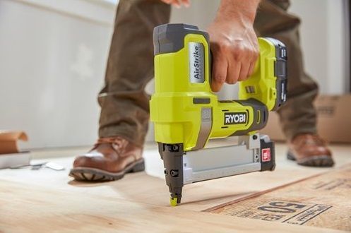 Гвоздозабиватель RYOBI ONE+ R18GN18-0, 18В (без АКБ и ЗУ)