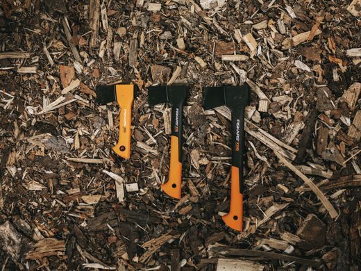 Топор Fiskars плотницкий S Х10