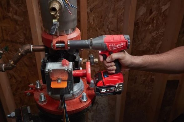 Гайковерт аккумуляторный бесщеточный 1/2'' MILWAUKEE M18 ONEIWF12-0, 300Нм, с кольцом (каркас)