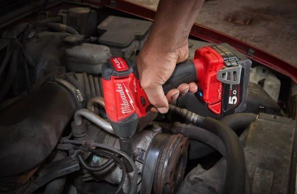 Гайковерт аккумуляторный бесщеточный 1/2'' MILWAUKEE M18 ONEIWF12-0, 300Нм, с кольцом (каркас)