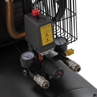 Компрессор 100л, 1.8кВт, 220В, 10атм, 250л/мин INTERTOOL PT-0012