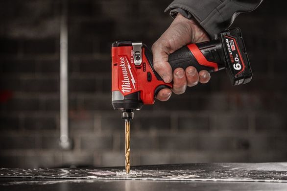 Шуруповерт ударний акумуляторний безщітковий 1/4'' HEX MILWAUKEE, M12 FID2-0, 170Нм (каркас, кліпса для реміня, тримач для біт,