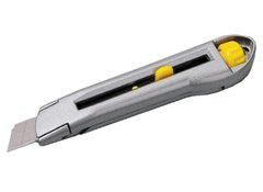 Нож MASTERTOOL 18 мм металлический двойной фиксатор 17-0078