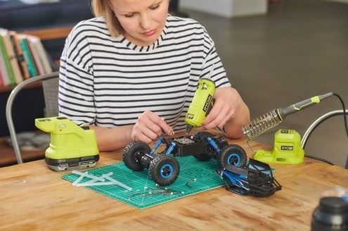Пістолет клейовий RYOBI ONE+ RGLM18-0, акумуляторний, 18В, стрижень 7мм (без АКБ та ЗП)