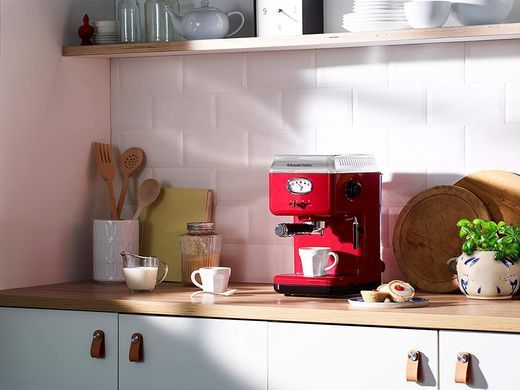 Кавоварка Russell Hobbs рожкова Retro, 1,1л, мелена, капучинатор, червоний